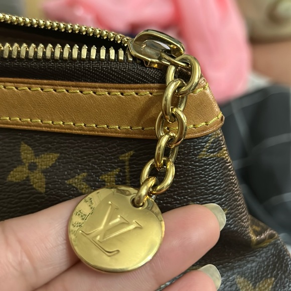 Preowned Authentic Louis Vuitton Monogram Tivoli GM - Picture 6 of 12